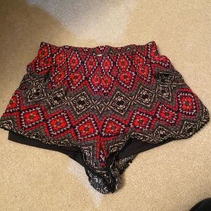 Super cute patterned shorts